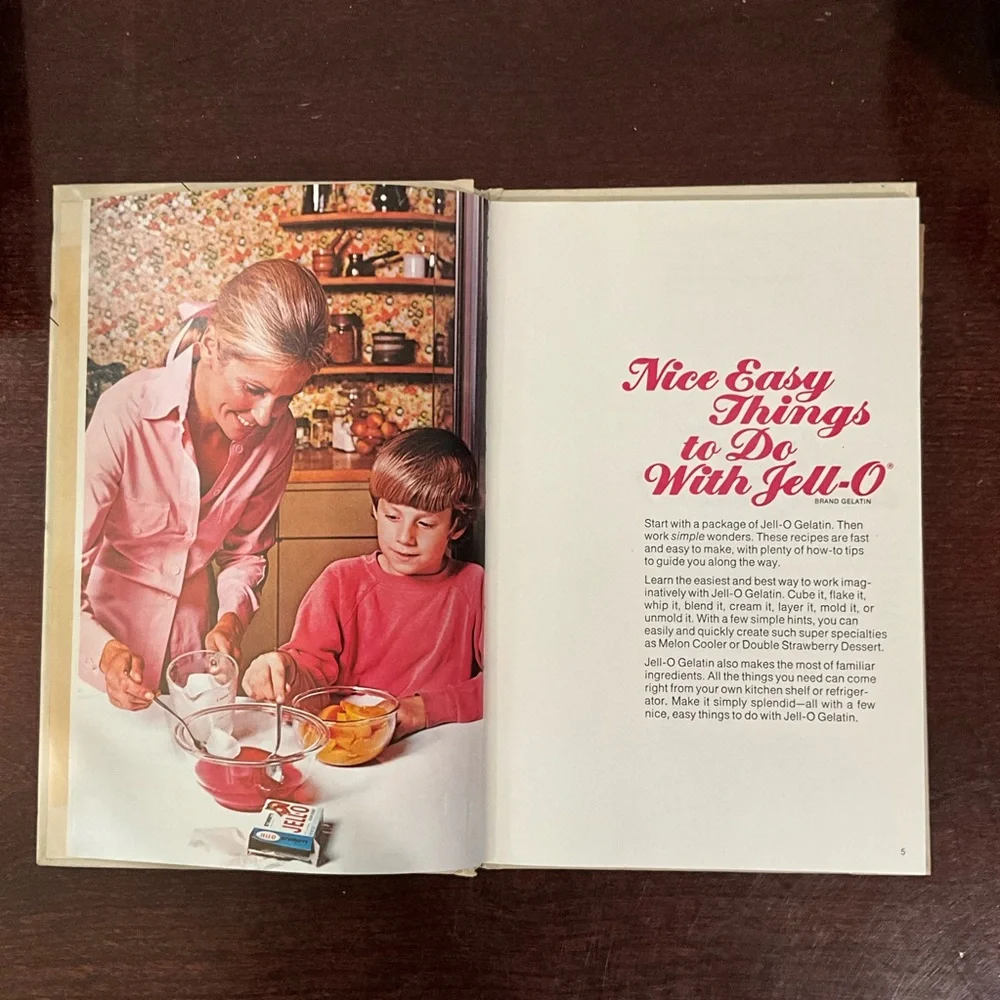 Vintage 1974 The New Joys of Jell-o Recipe Book
